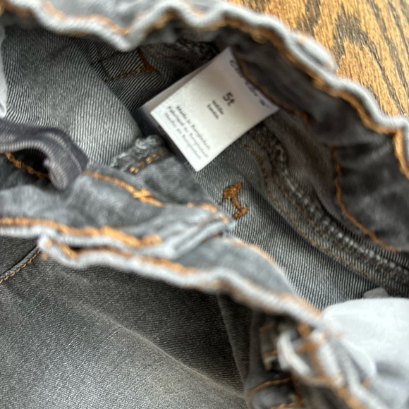 Little Girl 5T Heart Outfit - Picture 3 of 4